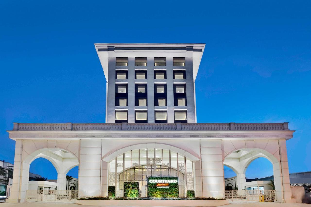 Courtyard By Marriott Bengaluru Hebbal Hotel Exterior foto